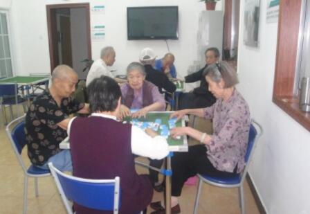 长沙市枫树山养老服务中心_长沙8000元养老院列举几家,长沙养老院多少钱一个