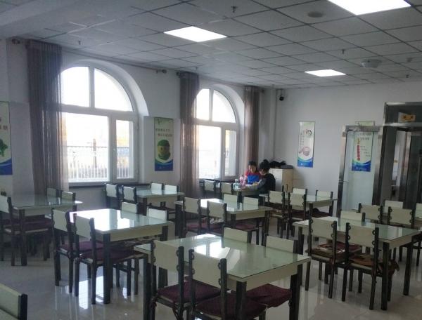 齐齐哈尔市龙沙区百鹤养老院_齐齐哈尔豪华养老院