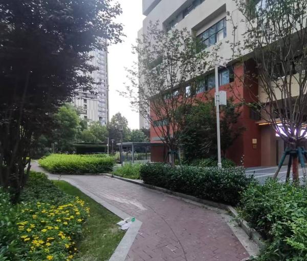 成华区中京爱侬秀丽养老服务中心_成都高级的养老院,成都养老院排名前十