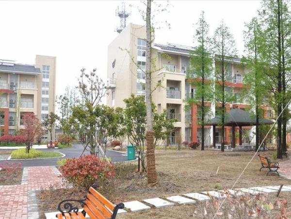 嘉兴市王江泾红景天老年公寓_嘉兴失智养老院哪家好,嘉兴正规机构养老院