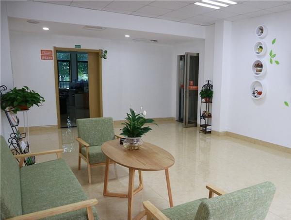 株洲市普亲老年养护院_株洲豪华养老院大约多少钱,株洲最大最好的养老院
