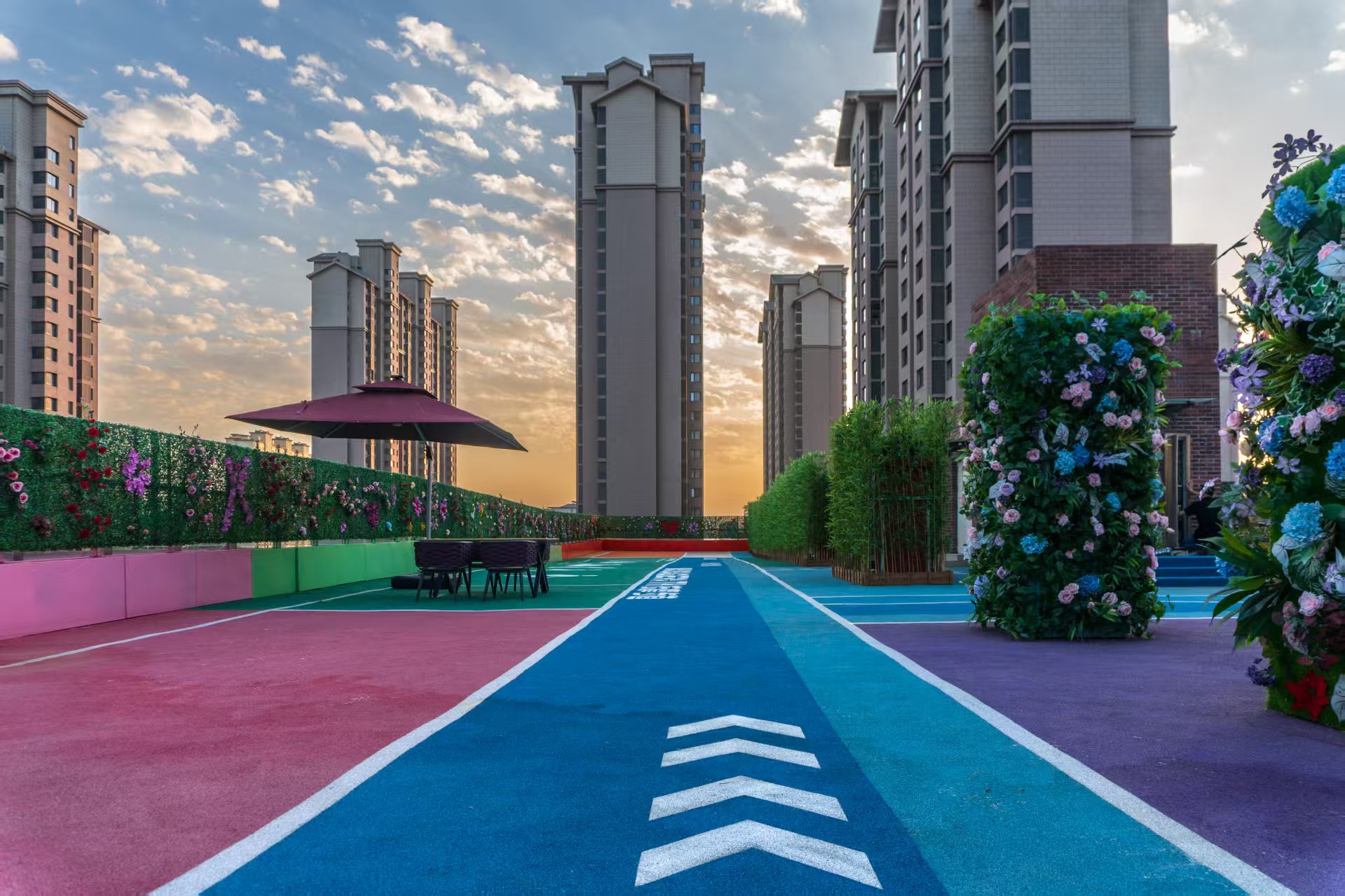 北京市通州区潞城镇鹏瑞利婧信康护家园环境图片